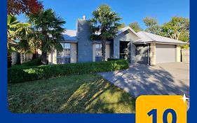 Home Away From Home In Rolleston